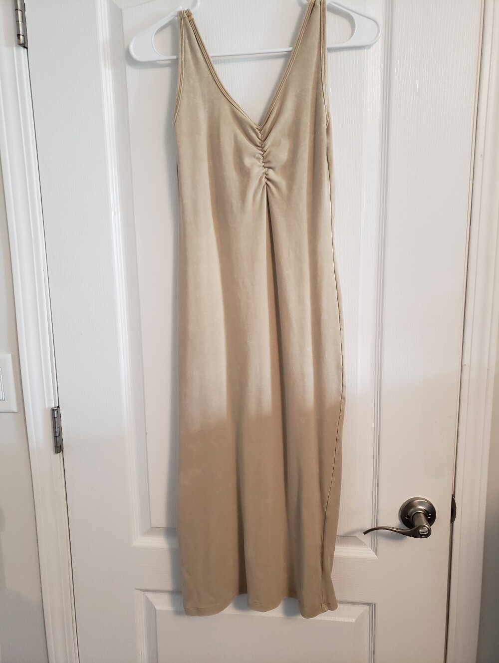 $5  W/Mini Purchase $25 Forever 21 Neutral Beige Scoop Neck Top